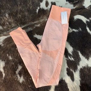 Astoria Peach Leggings